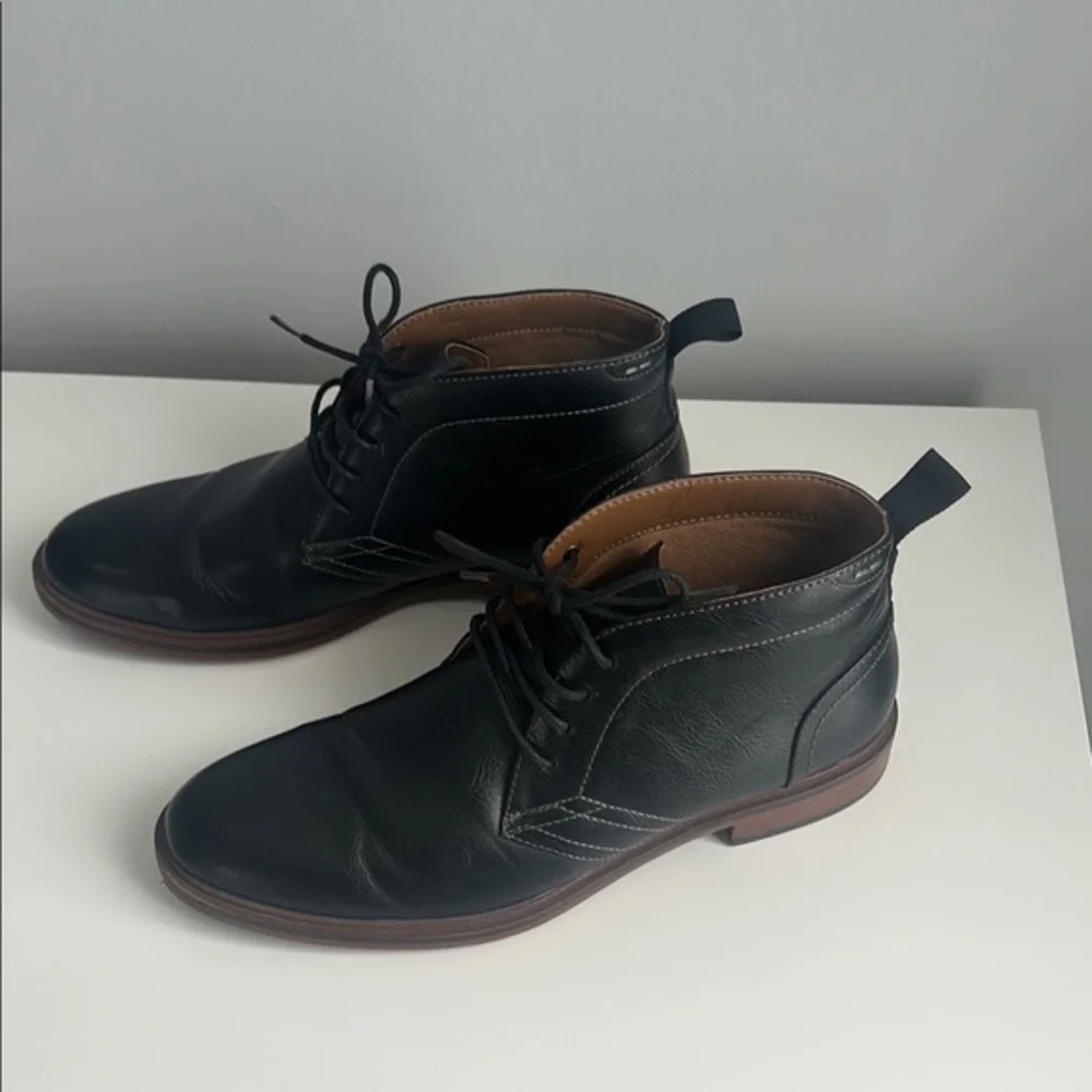 Sonoma Black Leather Chukka Boots with Brown Soles